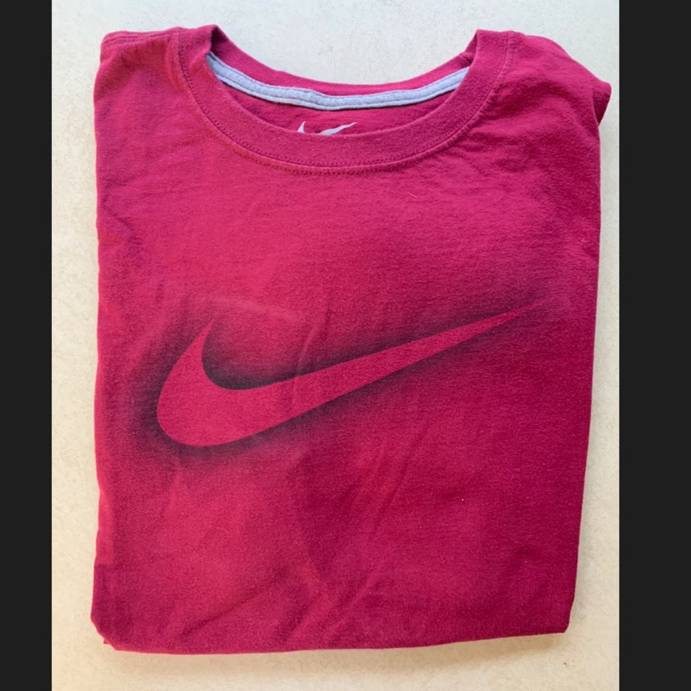 Long sleeve Nike tee shirt.